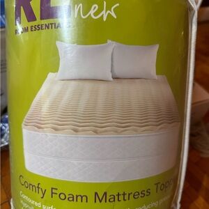 Room Essentials Foam Mattress Topper in Beige and White